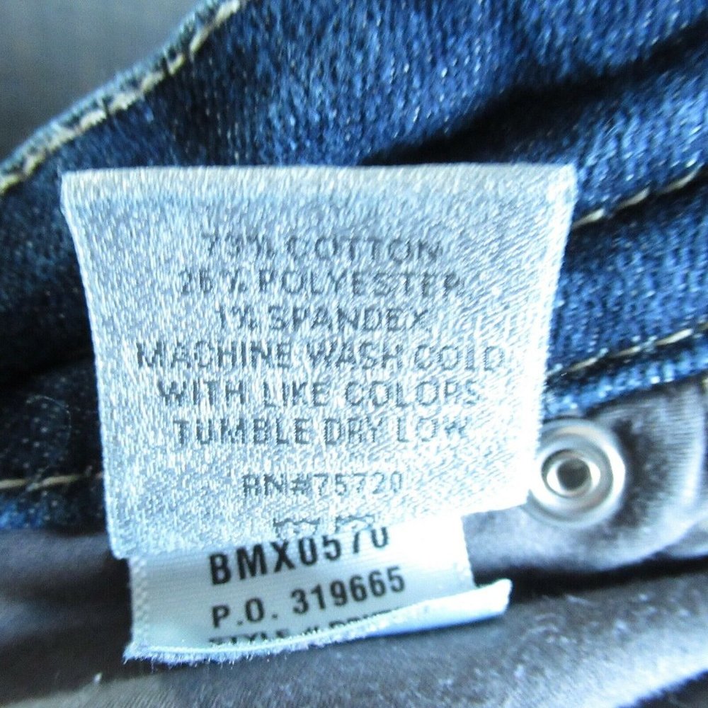 SOLDBuckle Daytrip Aquarius Flare Jeans Distressed - Picture 7 of 7